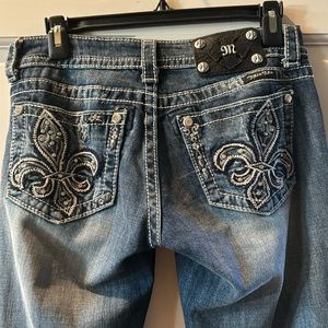 Miss Me Jeans. Low rise, flared leg